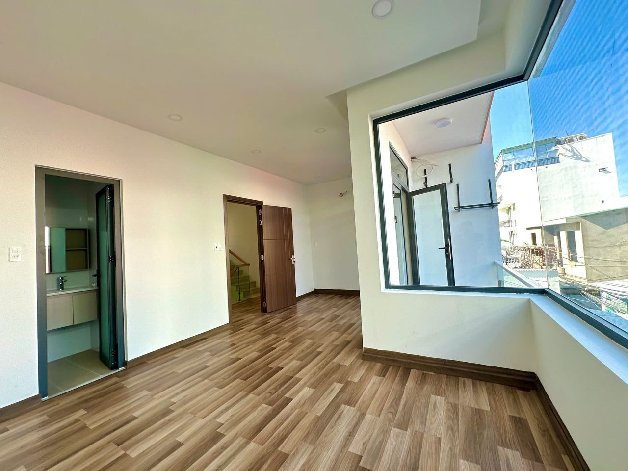 Nhà mới 3 tầng + tum hẻm Tháp Bà 72,5m², ngang 6,4m – Bắc Nha Trang – ảnh 2