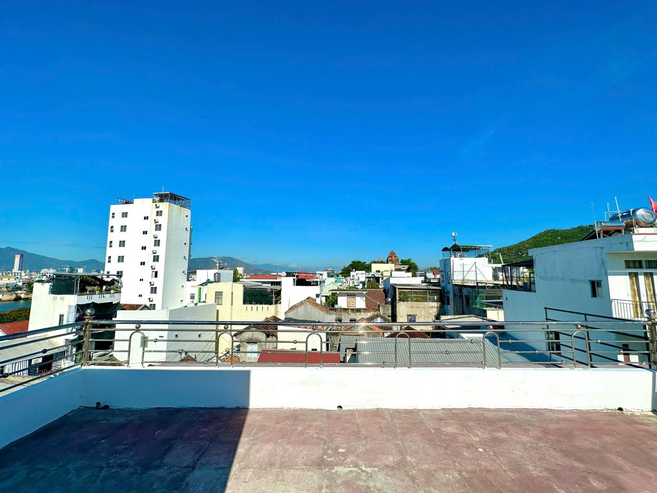 Nhà mới 3 tầng + tum hẻm Tháp Bà 72,5m², ngang 6,4m – Bắc Nha Trang – ảnh 5