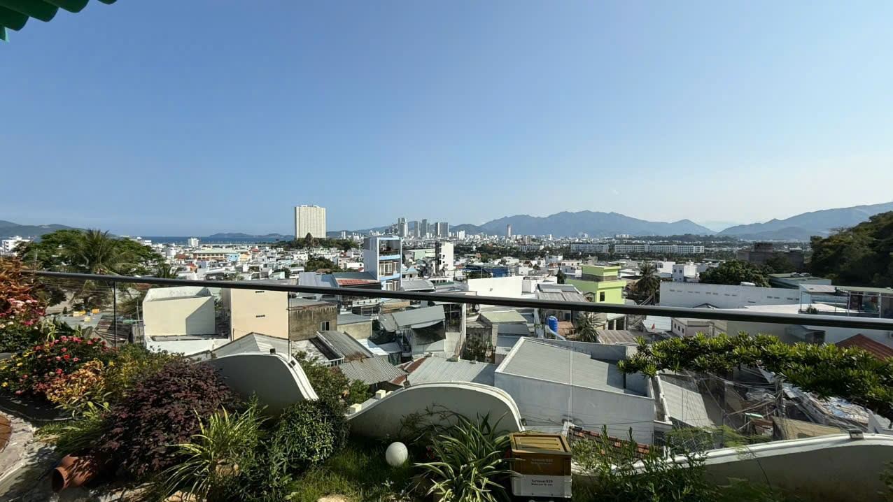 Nhà vườn 3 tầng view biển 307,1m² (150m² thổ cư), 4PN 3WC, sân vườn – Vĩnh… – ảnh 3