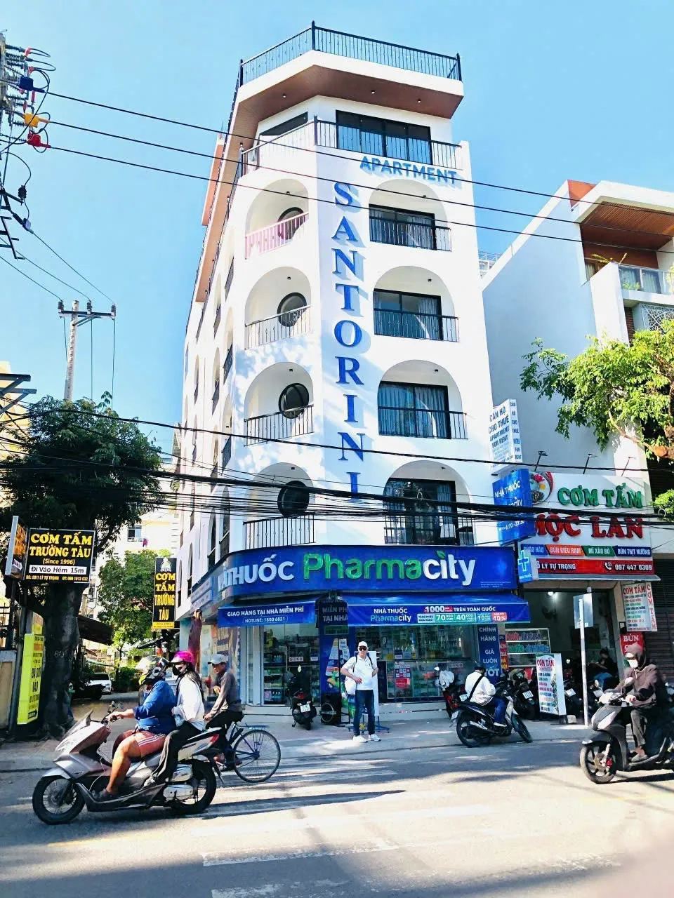 Tòa căn hộ dịch vụ 7 tầng căn góc 134m², 14 căn hộ, thang máy – cách biển ~400m, Nha Trang