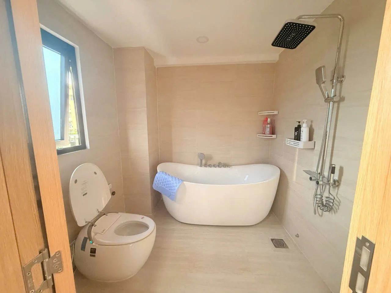 Tòa căn hộ dịch vụ 7 tầng căn góc 134m², 14 căn hộ, thang máy – cách biển… – ảnh 2