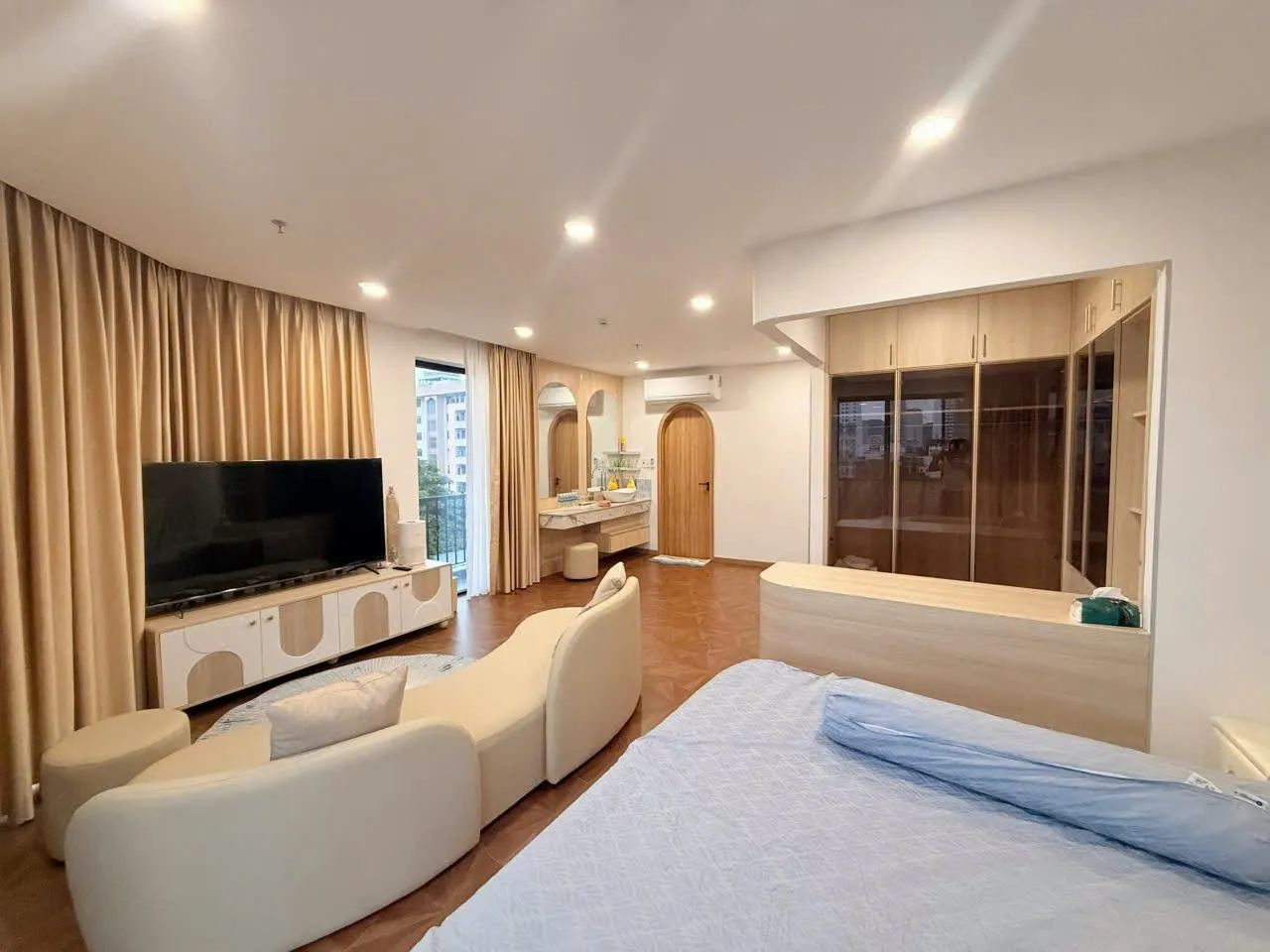 Tòa căn hộ dịch vụ 7 tầng căn góc 134m², 14 căn hộ, thang máy – cách biển… – ảnh 5