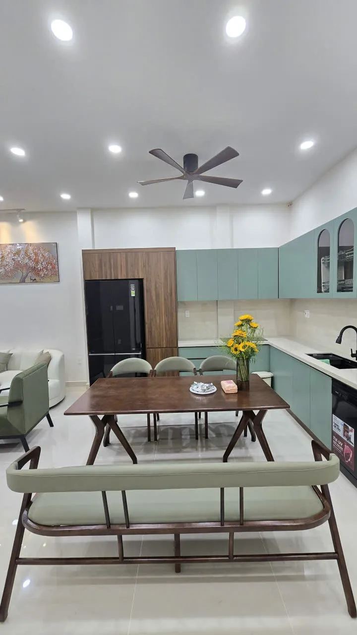Nhà mới 3 tầng mặt tiền Đồng Nai 80,7m² + 1 mặt hẻm, full nội thất – cạnh Tố… – ảnh 3