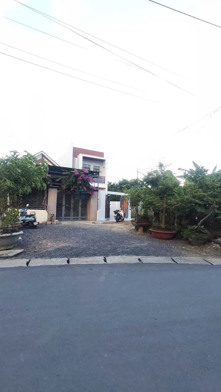 Nhà mới 2 tầng 108m² ngang 5m, đường ô tô 7m, full nội thất – Diên Toàn – ảnh 2
