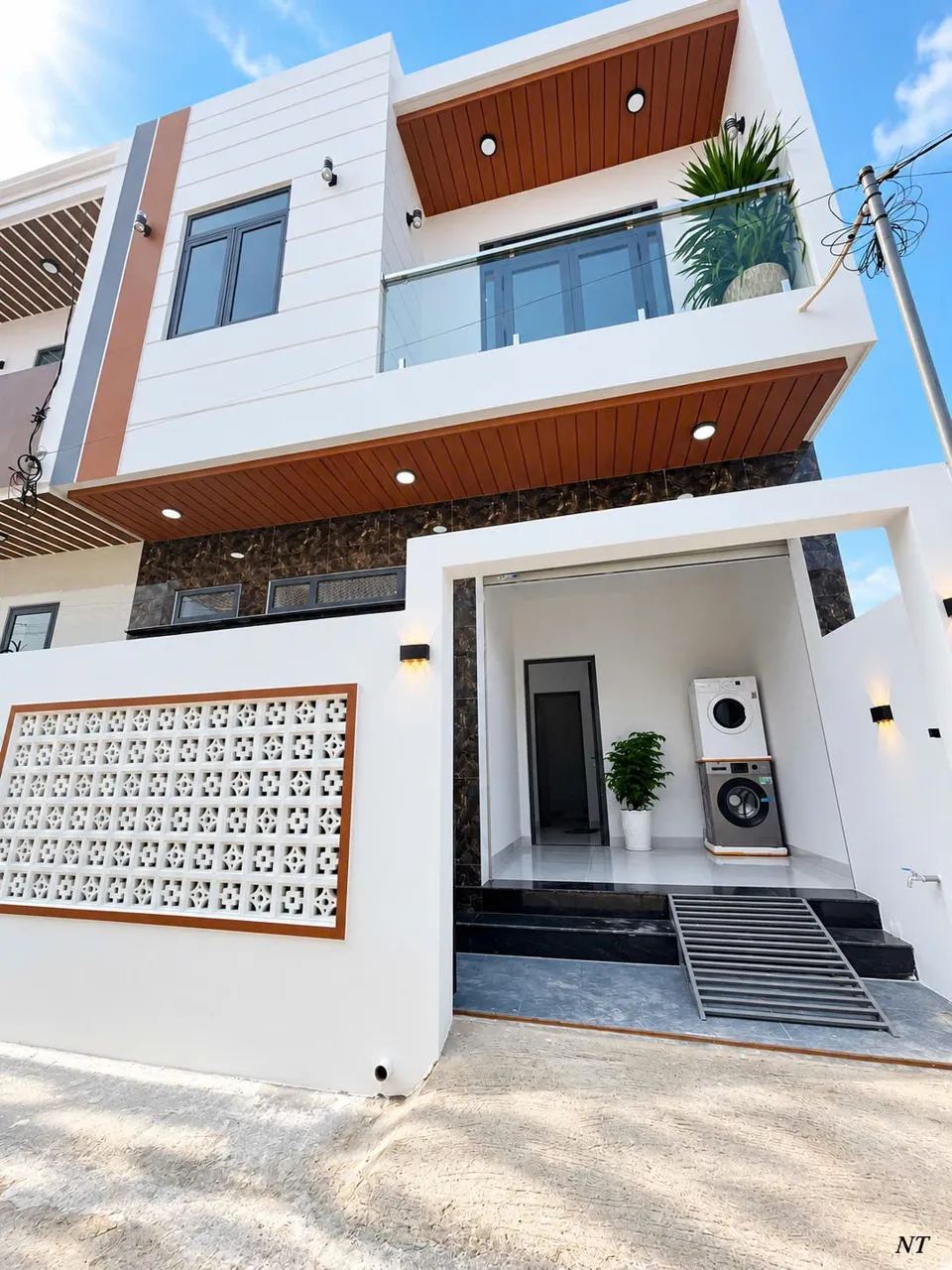 Nhà 1 trệt 1 lầu 60,5m² full thổ cư, full nội thất, giá 1,779 tỷ – trung tâm Diên Điền