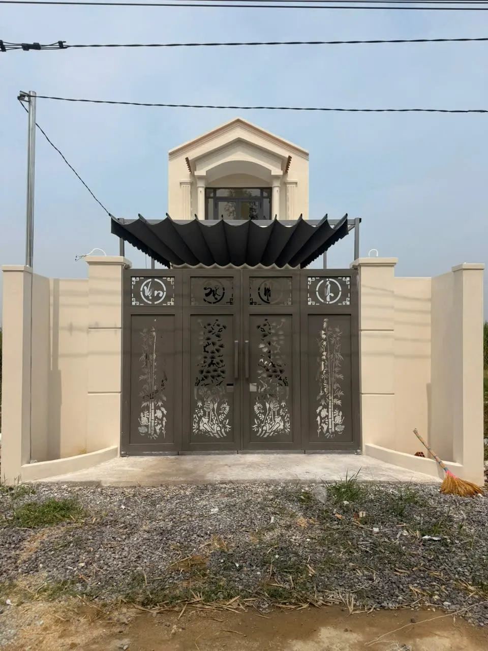 Nhà mới 1 trệt 1 lầu mặt tiền đường Thành Hồ, Diên Thọ – 126,9m², gần lối ra cao tốc