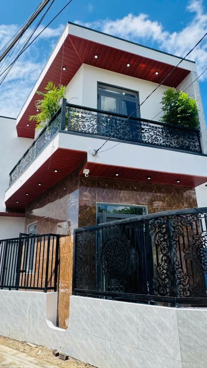 Nhà góc 1 trệt 1 lầu đúc 71,5m², tường 20, 3PN – đường Bầu Dài, Diên Điền