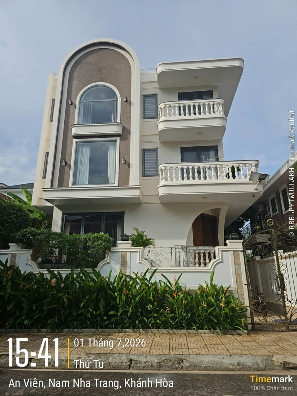 Biệt thự LKR12 đường 2C An Viên 180m², 4 tầng có hầm, 6PN, full nội thất – Nam Nha Trang