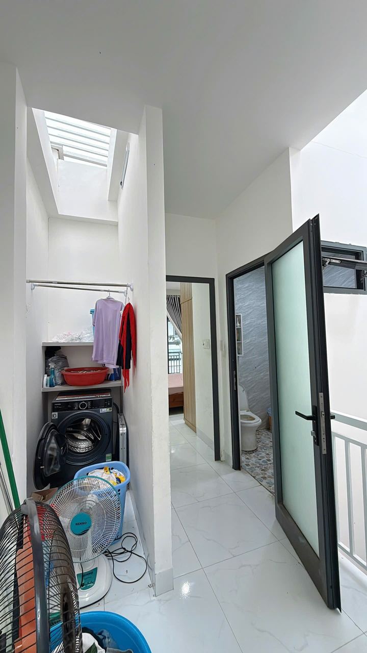 Nhà 2 tầng KDC Đất Lành 54m², đường quy hoạch 13m có vỉa hè, 2PN 2WC, nội thất… – ảnh 5