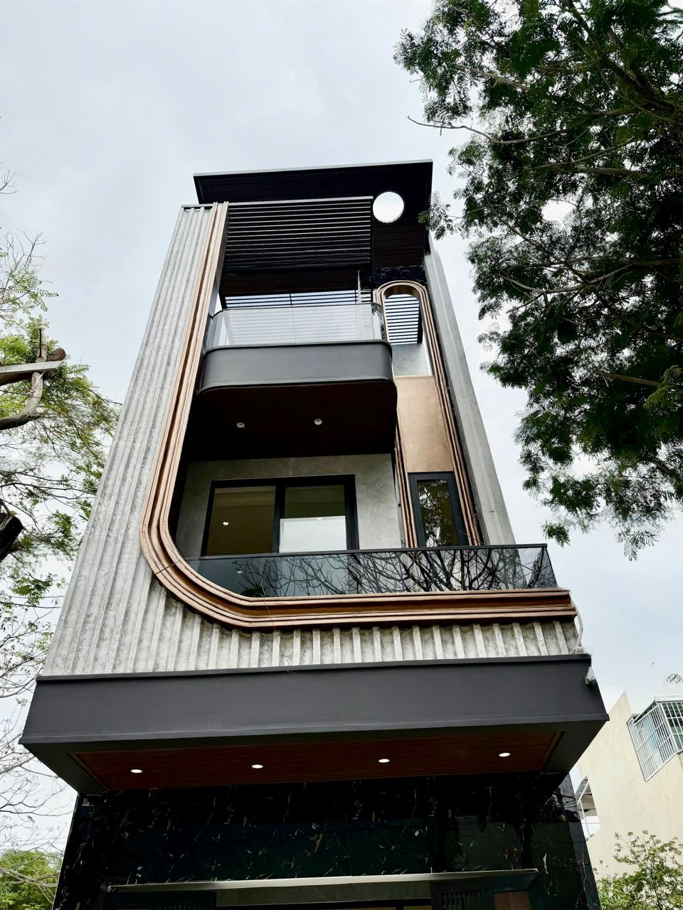 Nhà 3 tầng mới TĐC Đất Lành 54m², 170m² sàn, 3PN full nội thất, đã hoàn công… – ảnh 2