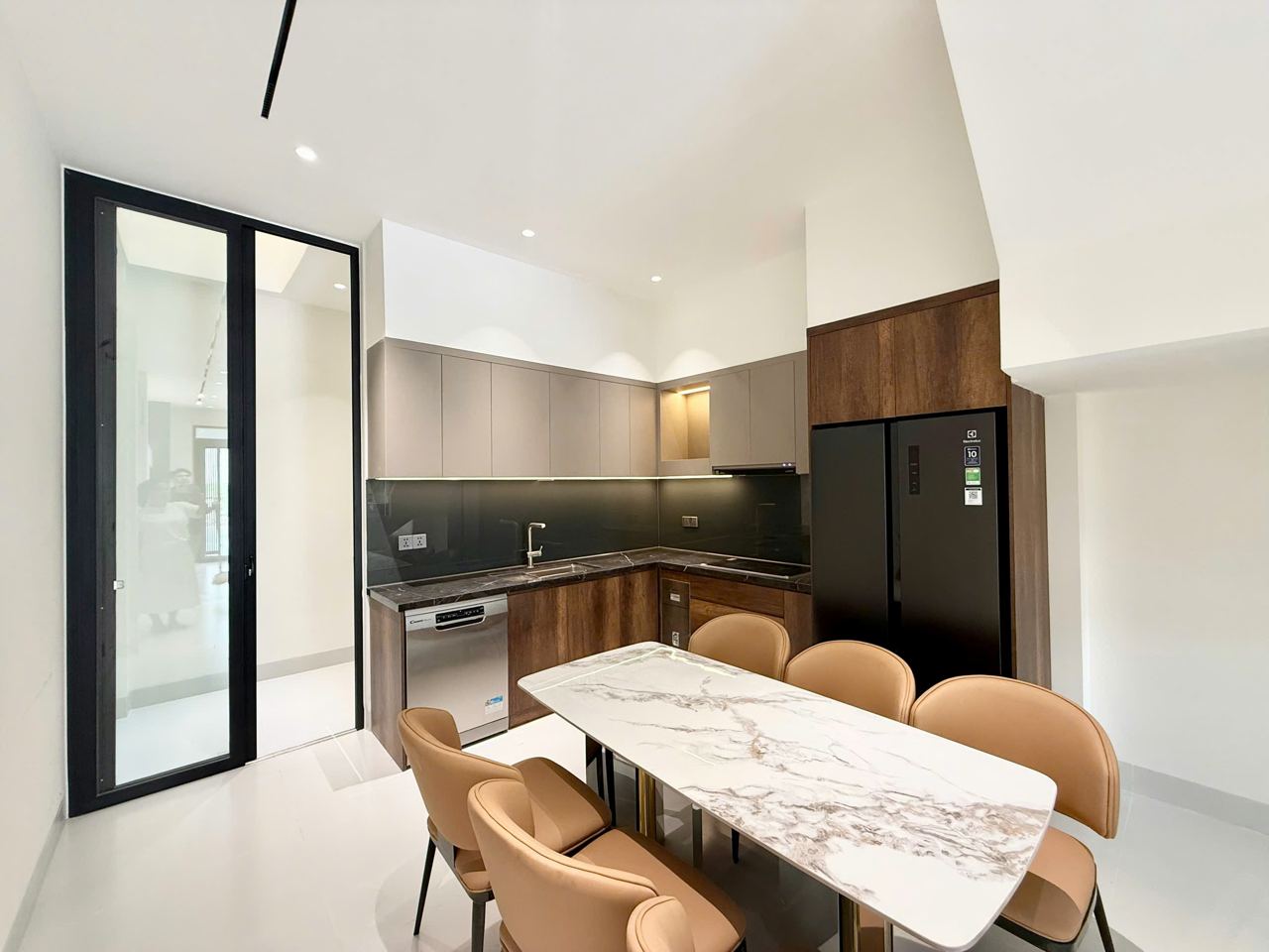 Nhà 3 tầng mới TĐC Đất Lành 54m², 170m² sàn, 3PN full nội thất, đã hoàn công… – ảnh 5