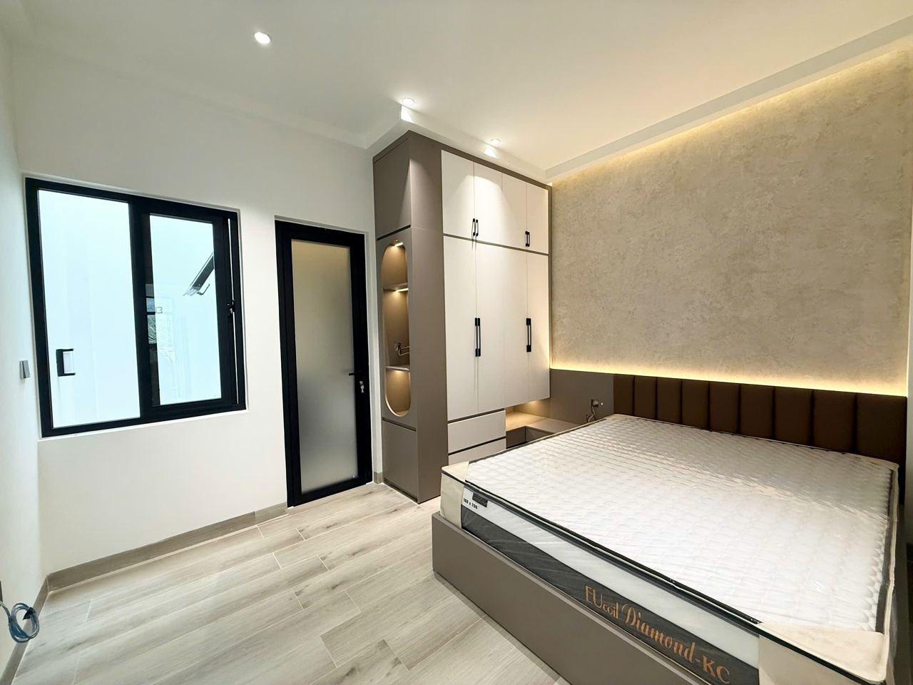 Nhà 3 tầng mới TĐC Đất Lành 54m², 170m² sàn, 3PN full nội thất, đã hoàn công… – ảnh 8
